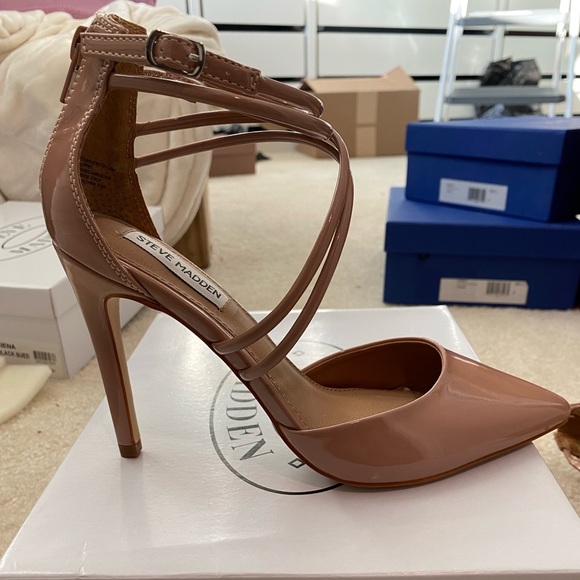 Steve Madden Shoes Nib Steve Madden Nude Beige Blush Patent Leather
